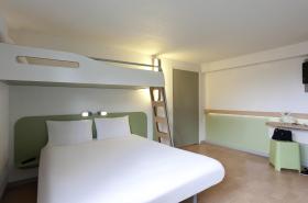 IBIS Budget Tarbes - photo 20