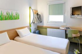 IBIS Budget Tarbes - photo 18