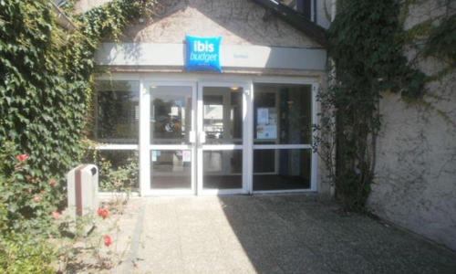 IBIS Budget Tarbes - photo 1