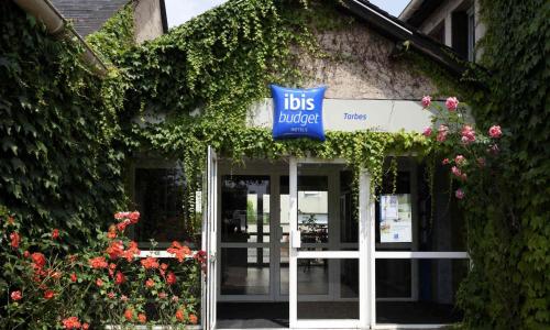IBIS Budget Tarbes - photo 1
